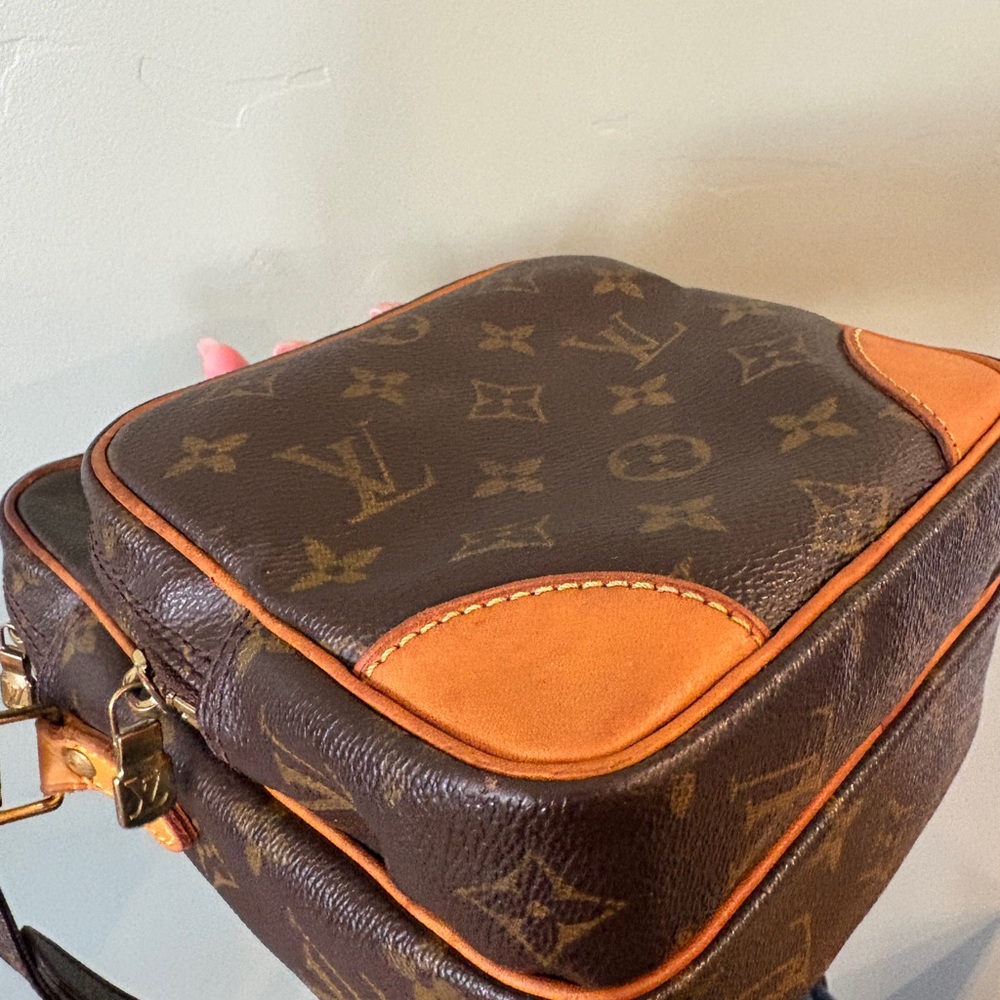 Louis Vuitton Amazon Crossbody Bag - Picture 6 of 16
